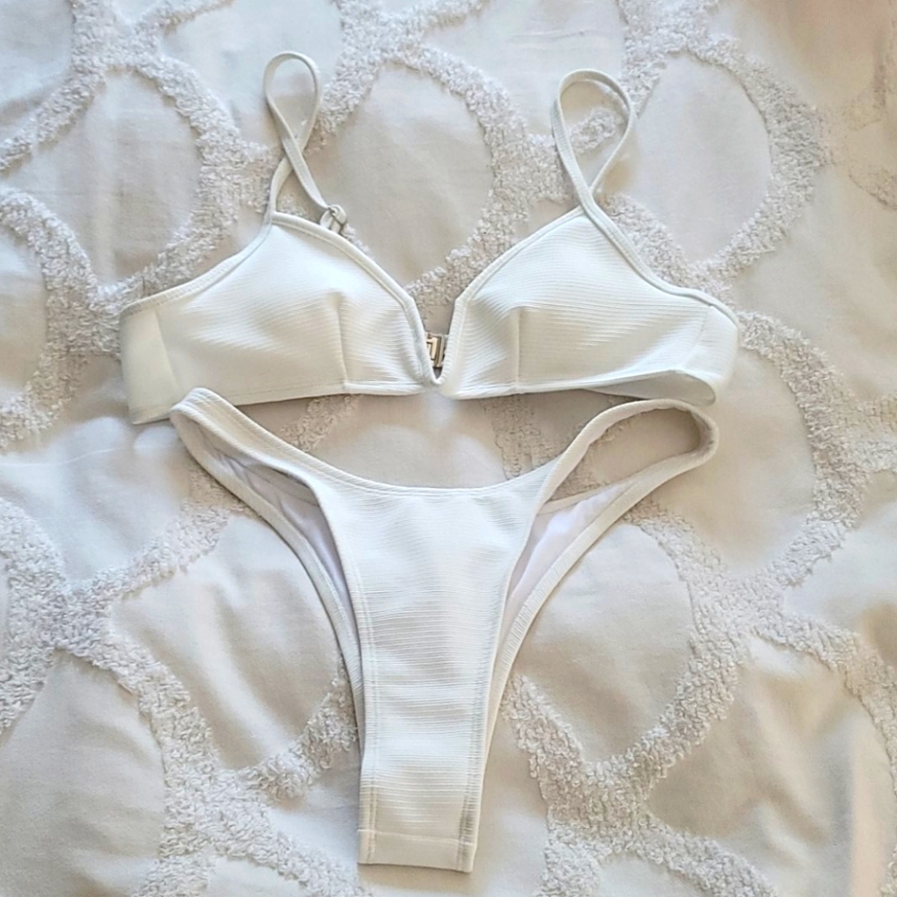 White 2 piece bathing suit set